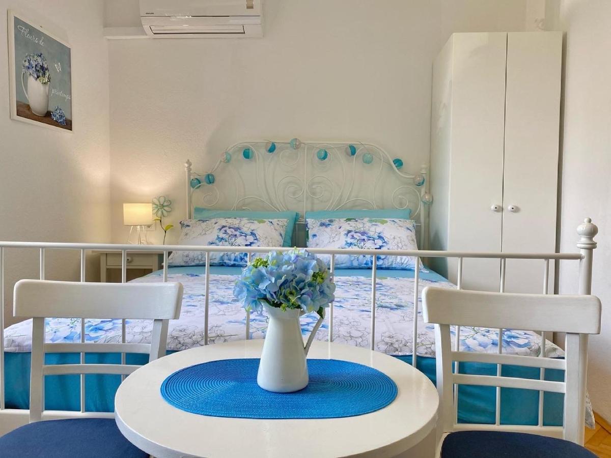 Apartmani Marko Tučepi エクステリア 写真