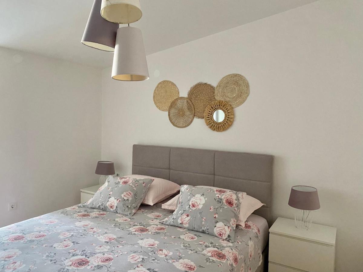 Apartmani Marko Tučepi エクステリア 写真