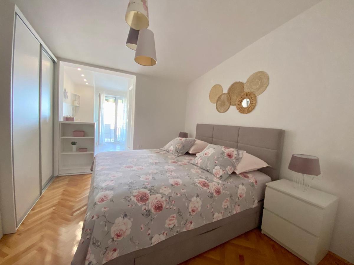 Apartmani Marko Tučepi エクステリア 写真