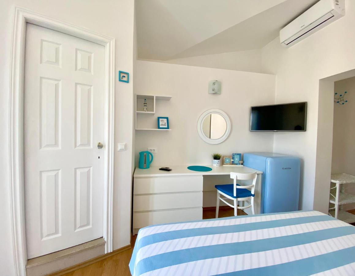 Apartmani Marko Tučepi エクステリア 写真