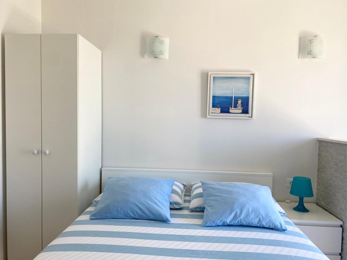 Apartmani Marko Tučepi エクステリア 写真