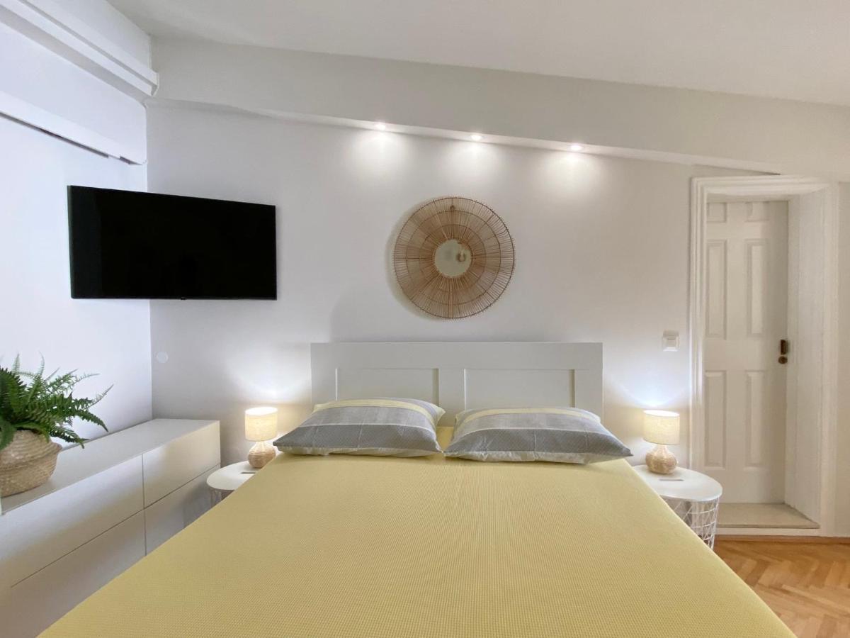 Apartmani Marko Tučepi エクステリア 写真