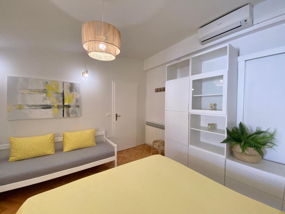Apartmani Marko Tučepi エクステリア 写真