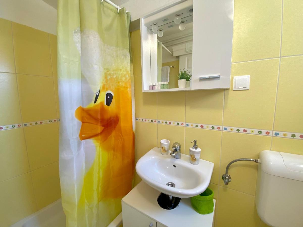Apartmani Marko Tučepi エクステリア 写真