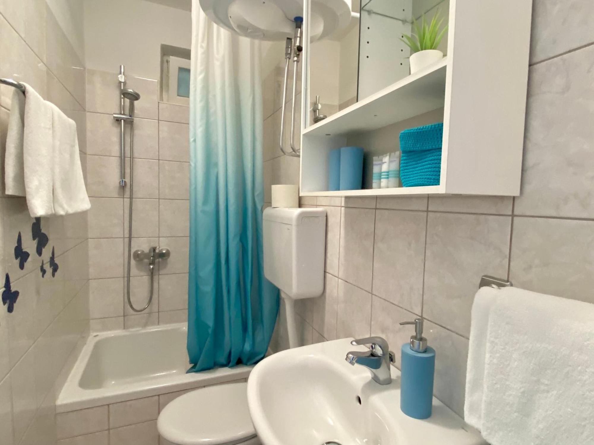 Apartmani Marko Tučepi エクステリア 写真