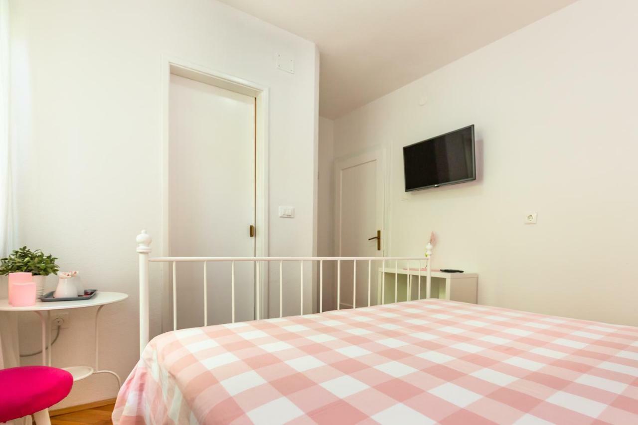 Apartmani Marko Tučepi エクステリア 写真