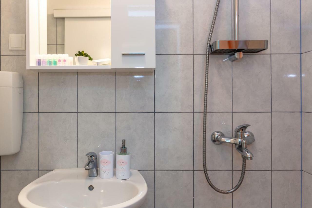 Apartmani Marko Tučepi エクステリア 写真