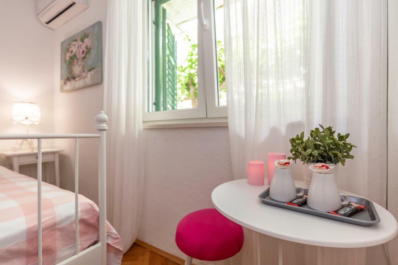 Apartmani Marko Tučepi エクステリア 写真
