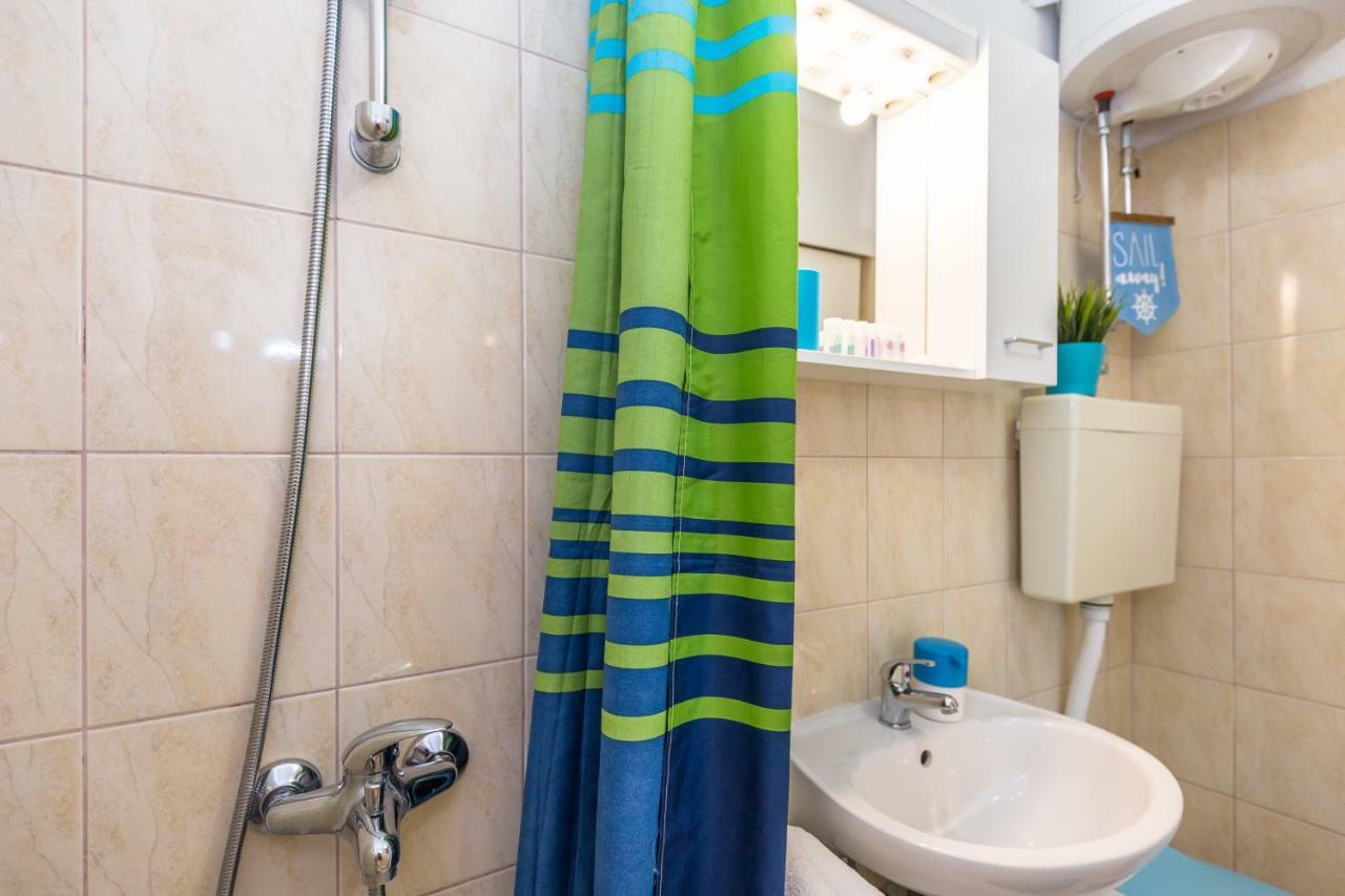 Apartmani Marko Tučepi エクステリア 写真