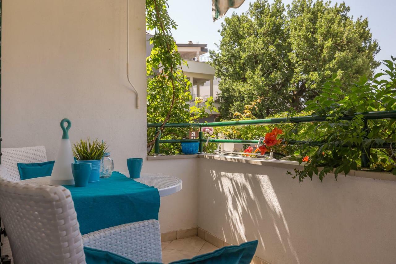 Apartmani Marko Tučepi エクステリア 写真